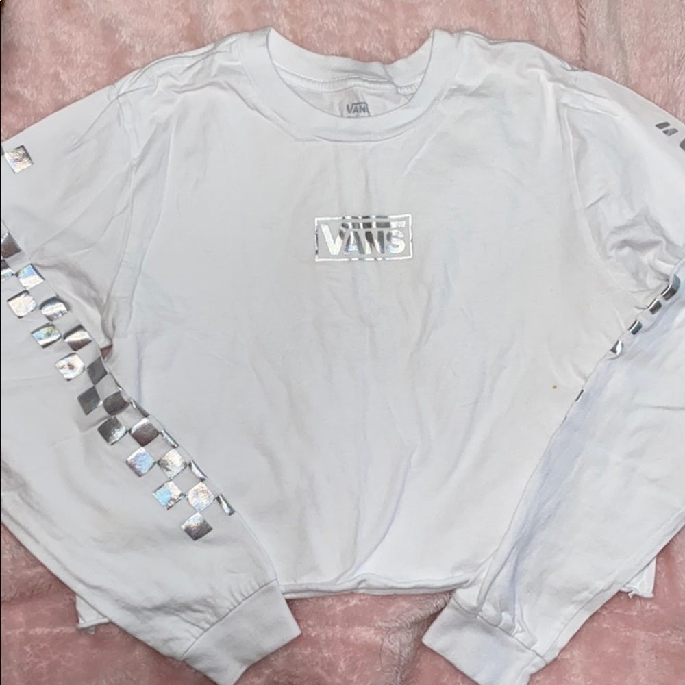 Cropped vans shirt